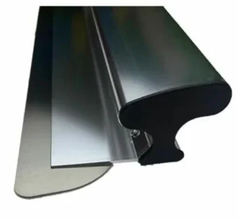 Цена на Шпатель-правило со сменным лезвием 800 мм NeroFF