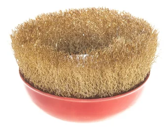 Купить Чашечная корщетка, гайка М14, стальная латунированная волнистая проволока 125 мм КУРС